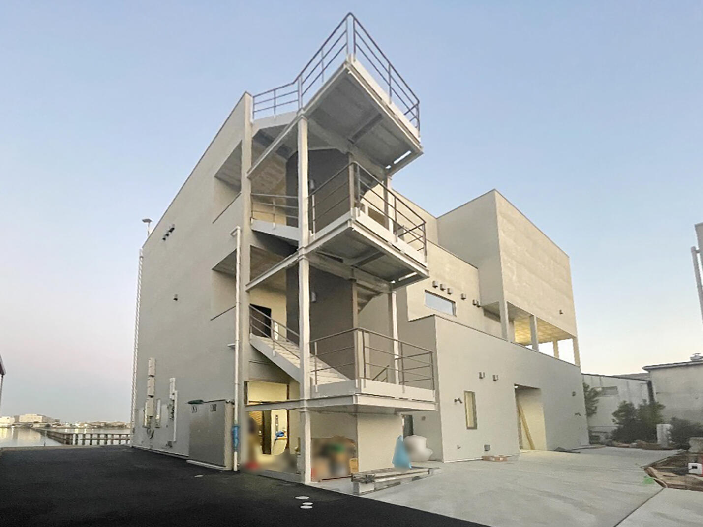 ※現在外構工事作業中です