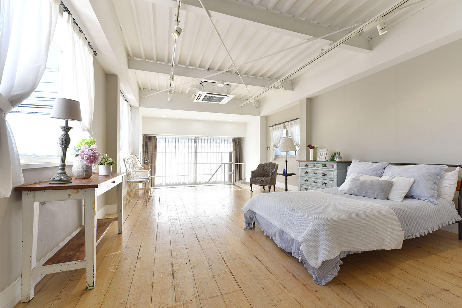 ２Fベッドルーム　17.5畳　ベッドサイズ：ダブル